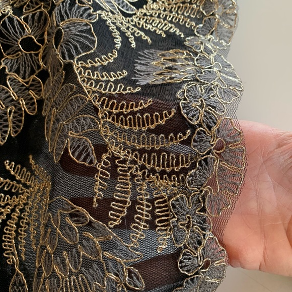 Tadashi Shoji Embroidered Cocktail Dress. 0. NWT. Black Gold Lace Bodice & Hem - Picture 4 of 15